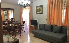 Amplio apartamento en Plaza Trinidad